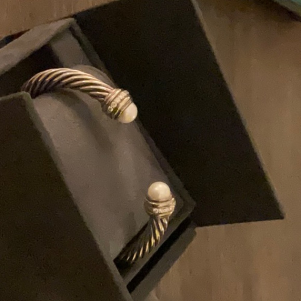 David Yurman 7 mm White Cable classic Bracelet with Perals and diamond .40 CTW